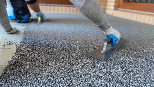 How to Resurface Your Concrete Driveway
